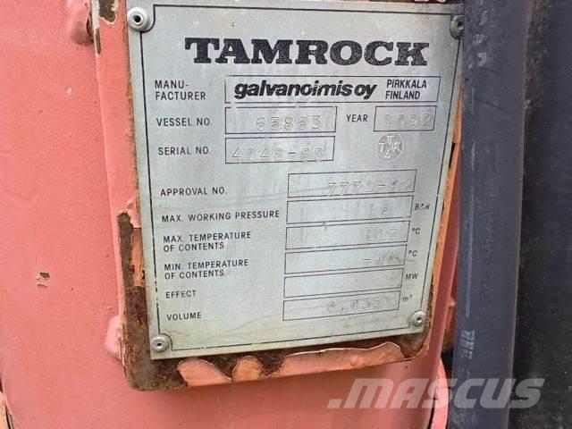 Tamrock CHA 660 Буровые вышки