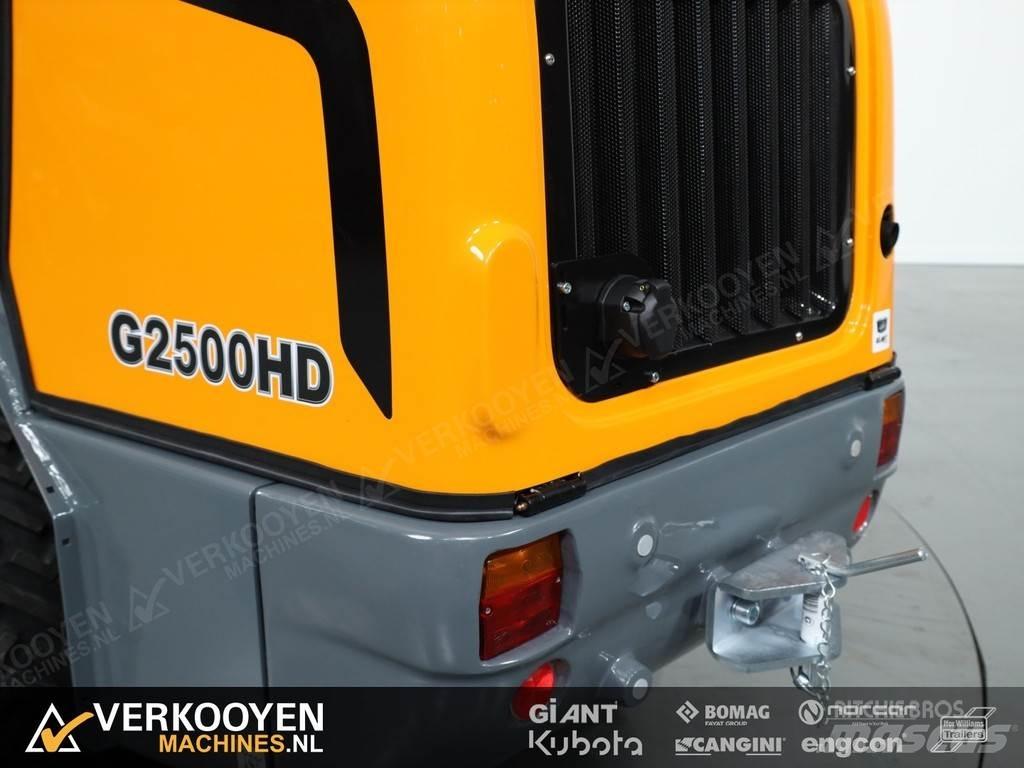 GiANT G2500 HD Фронтальные погрузчики