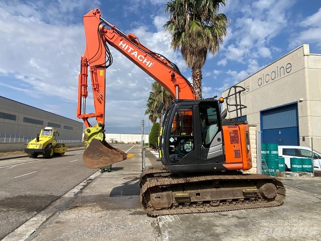 Hitachi ZX 135 US-6 Гусеничные экскаваторы