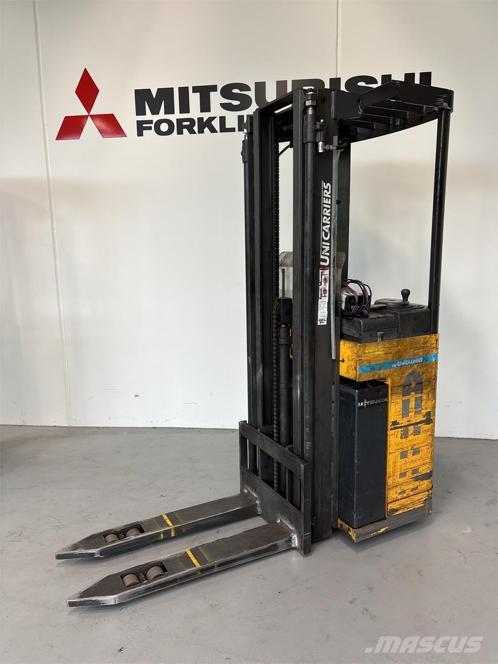 Atlet A160 Самоходные электроштабелёры