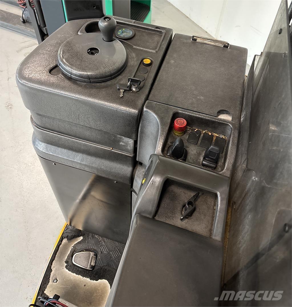 Atlet A160 Самоходные электроштабелёры