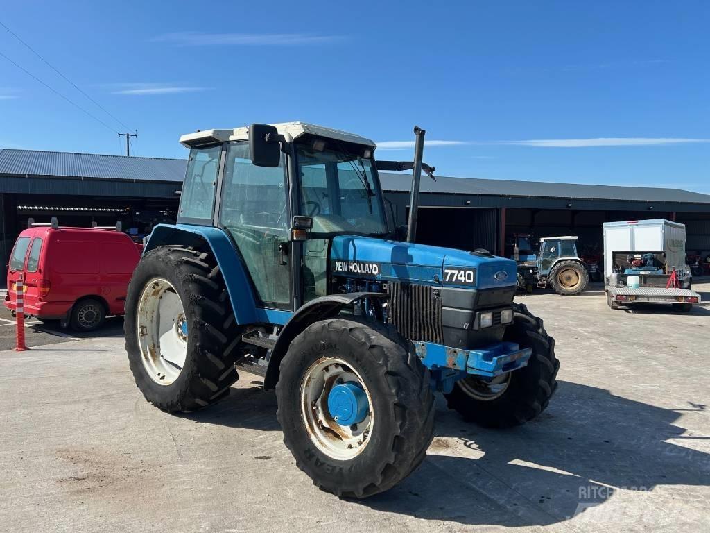 New Holland 7740 Трактора