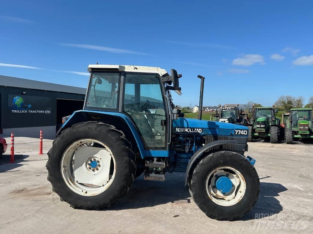 New Holland 7740 Трактора