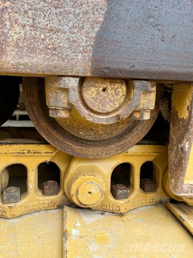 CAT D 6 T LGP Гусеничные бульдозеры
