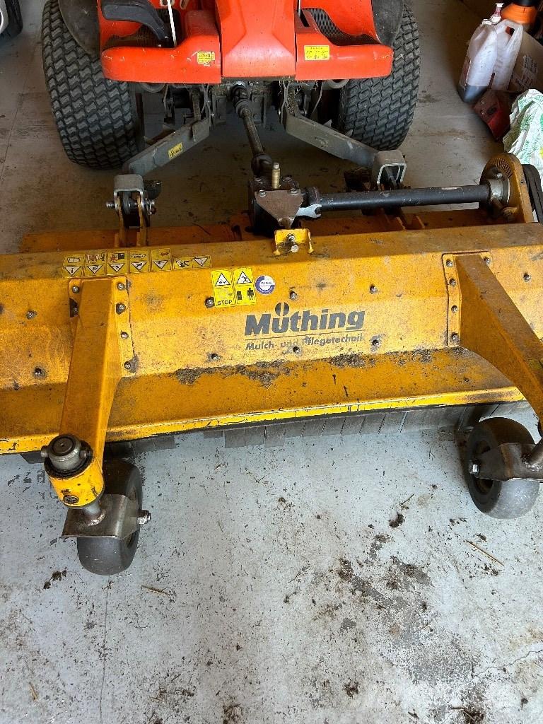 Kubota F 251 Навесные и прицепные косилки