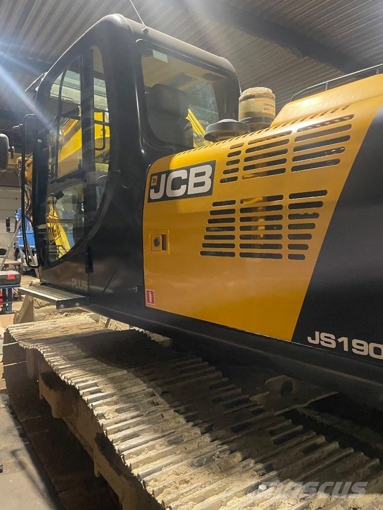 JCB JS 190 LC Гусеничные экскаваторы