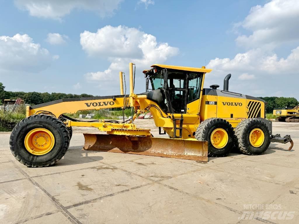 Volvo G970 + RIPPER Грейдеры