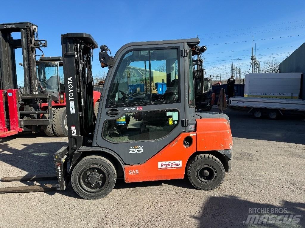 Toyota 02-8FDF30 Дизельные погрузчики