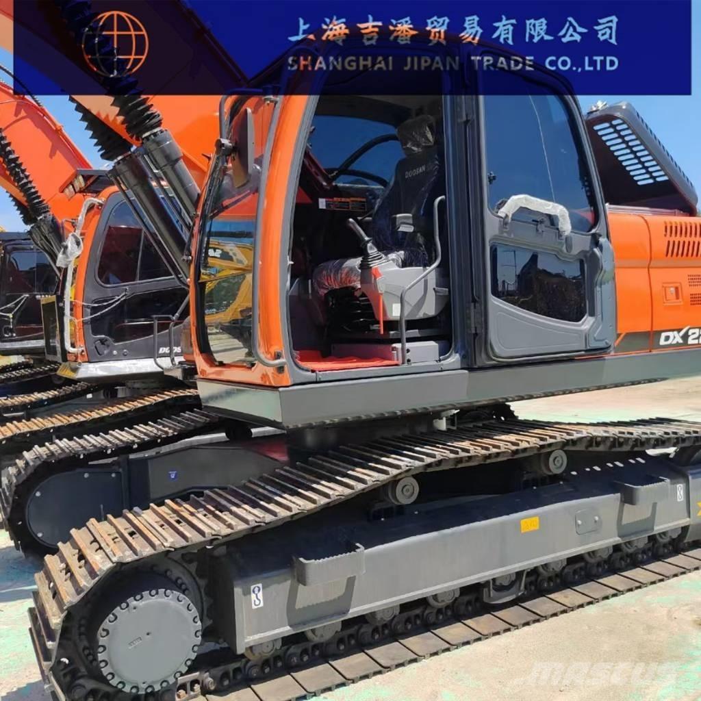 Doosan DX 225 Гусеничные экскаваторы