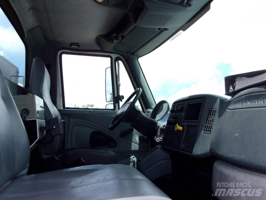 International 7400 Ассенизаторские машины
