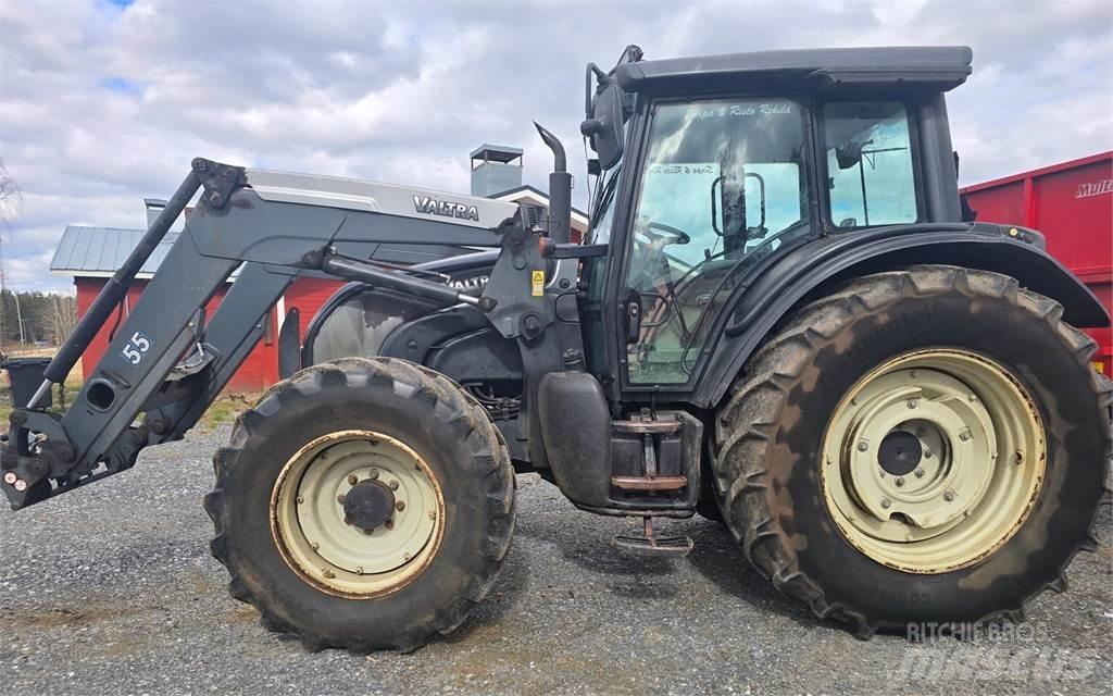 Valtra N141 HiTech Трактора
