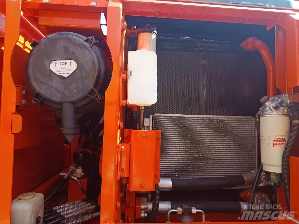 Doosan DX150 LC Гусеничные экскаваторы