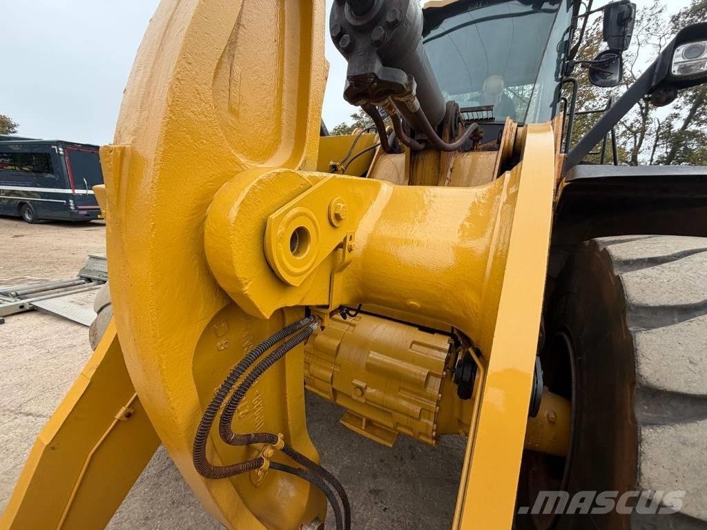 CAT 966 M Фронтальные погрузчики