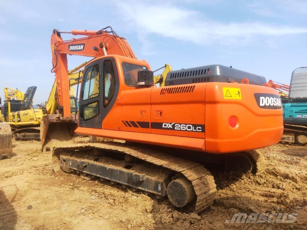 Doosan DX260LC Гусеничные экскаваторы