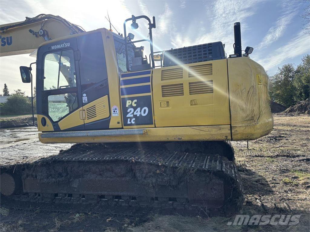 Komatsu PC240LC-11 Гусеничные экскаваторы