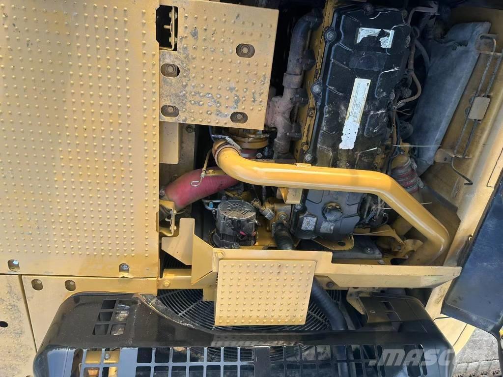 CAT 330 D Гусеничные экскаваторы