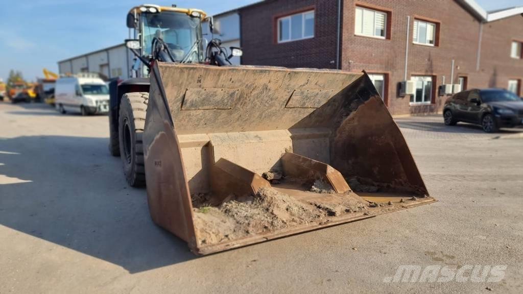 JCB 457 HT Фронтальные погрузчики