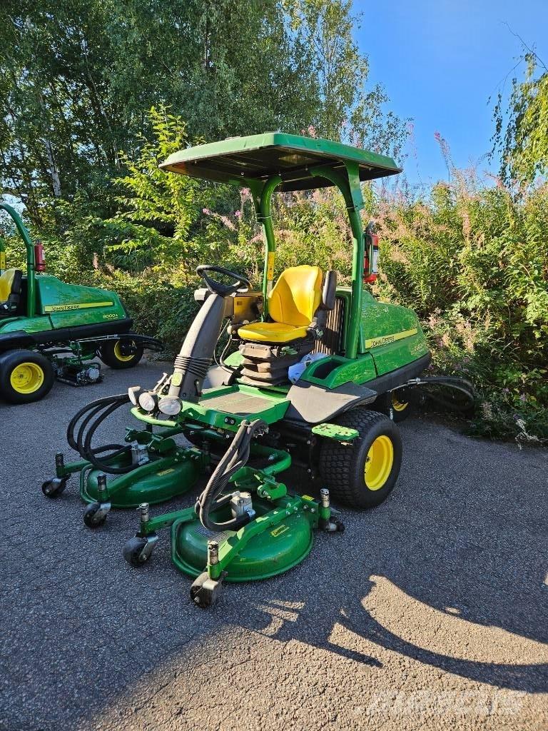 John Deere 7400 A Грубые косилки