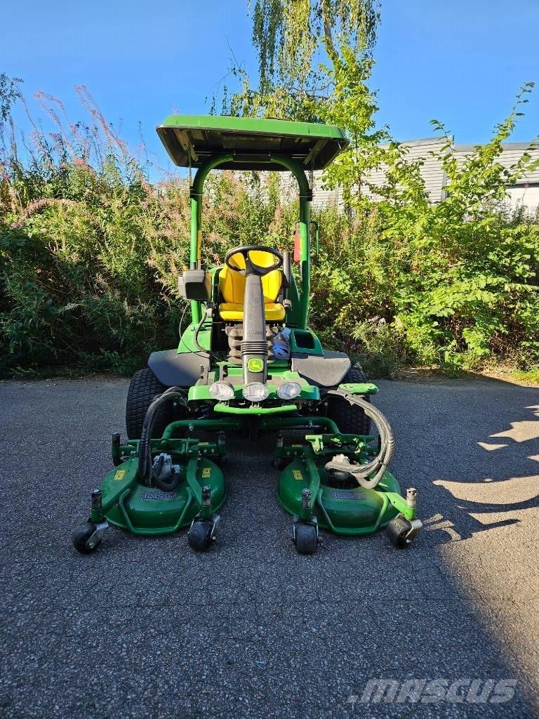 John Deere 7400 A Грубые косилки