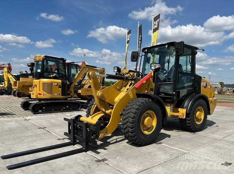 CAT 906 Фронтальные погрузчики