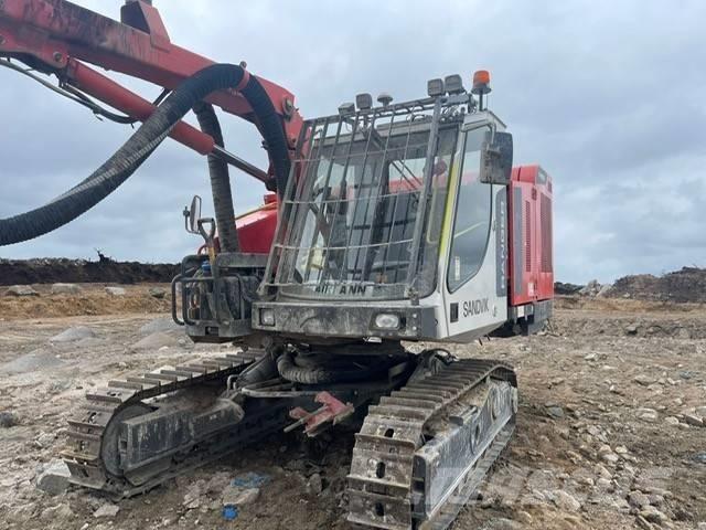Sandvik Ranger DX800 Буровые вышки