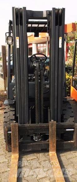 Doosan D25S-5 Дизельные погрузчики
