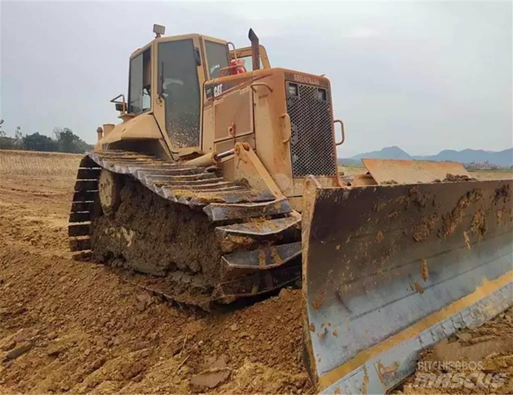 CAT D 5 N Гусеничные бульдозеры