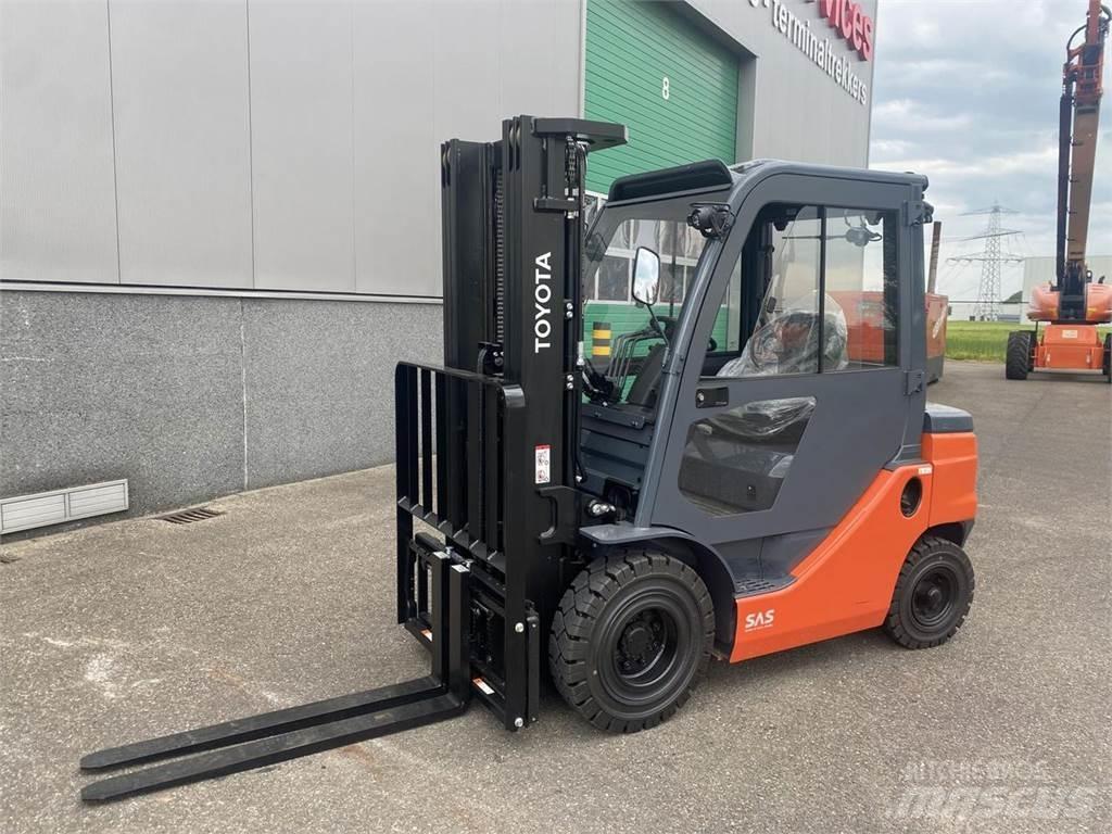 Toyota 52-8FDF25 Дизельные погрузчики