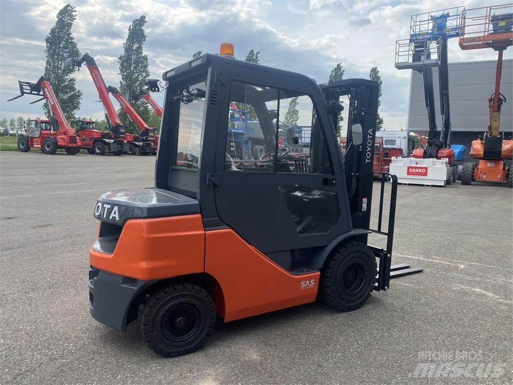 Toyota 52-8FDF25 Дизельные погрузчики