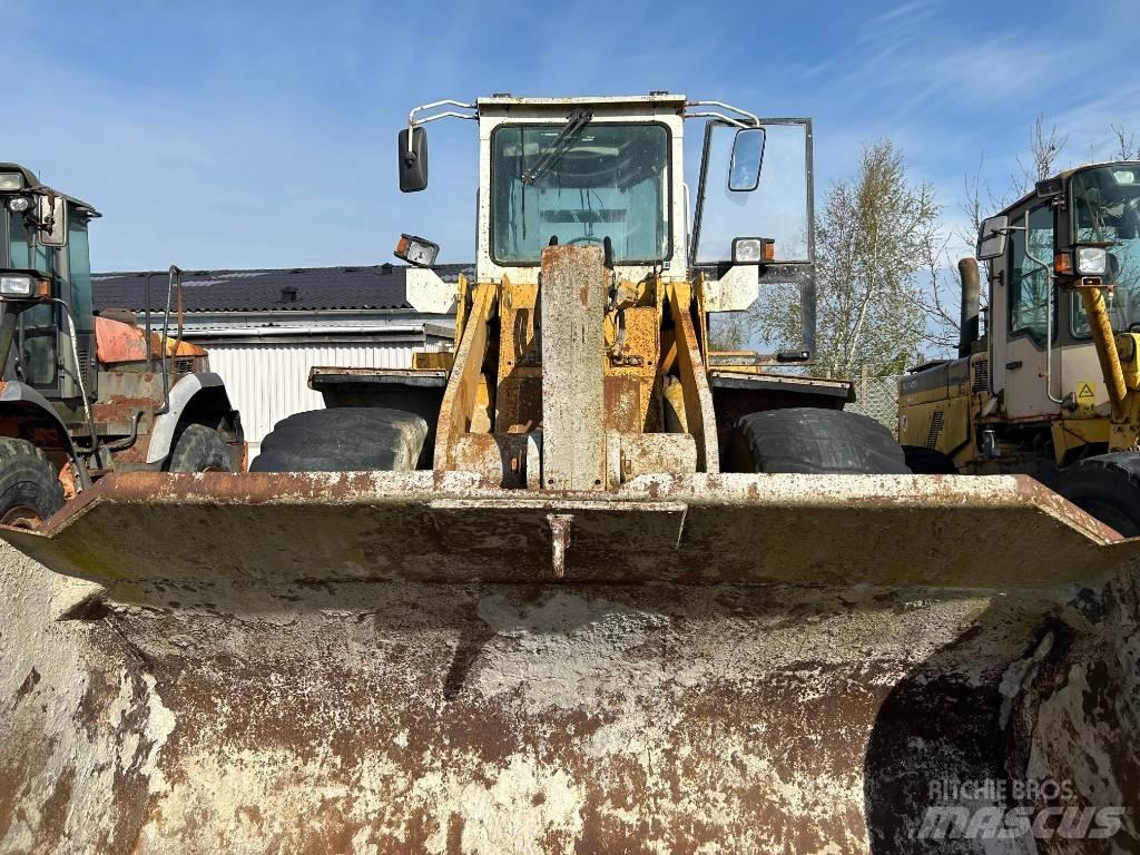 Liebherr L 551 Фронтальные погрузчики