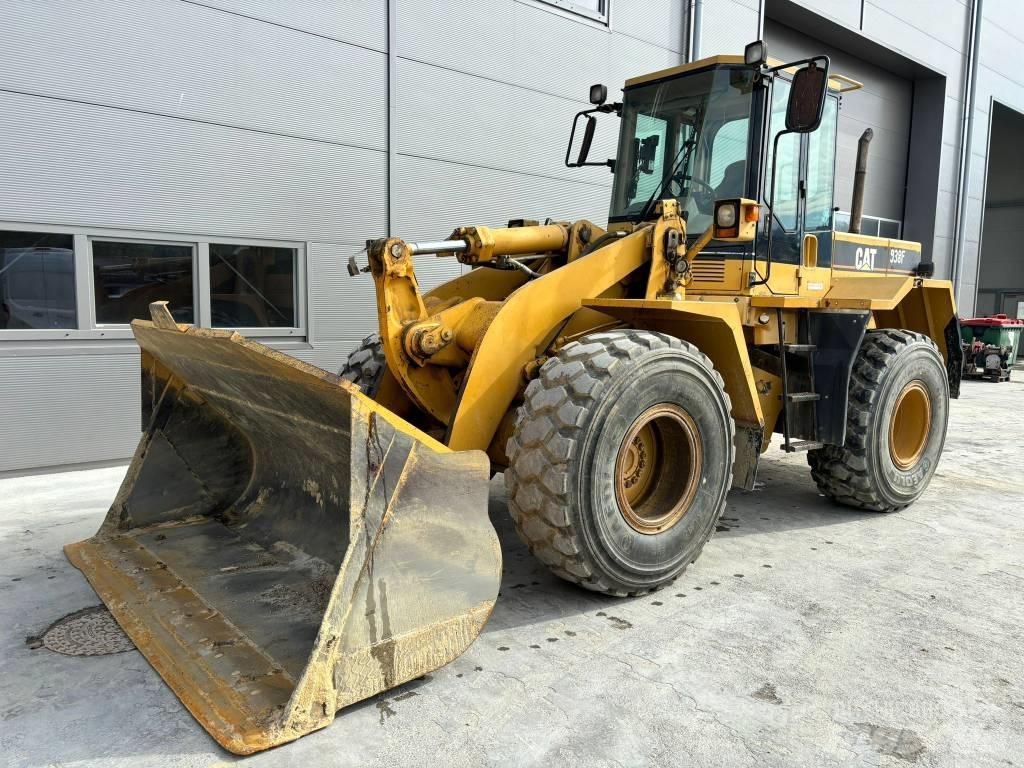 CAT 938F Фронтальные погрузчики