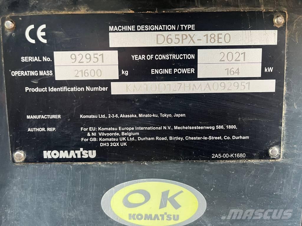 Komatsu D65PX-18E0 Гусеничные бульдозеры
