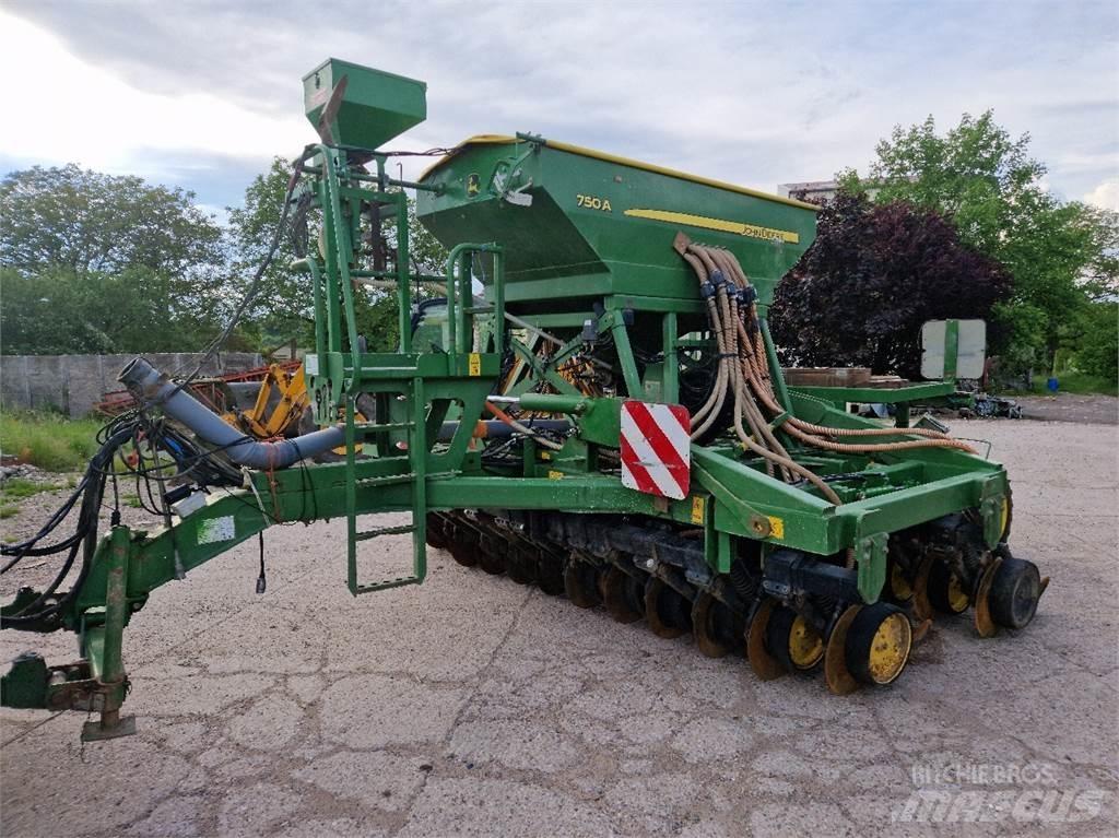 John Deere 750 A Комбинированные сеялки