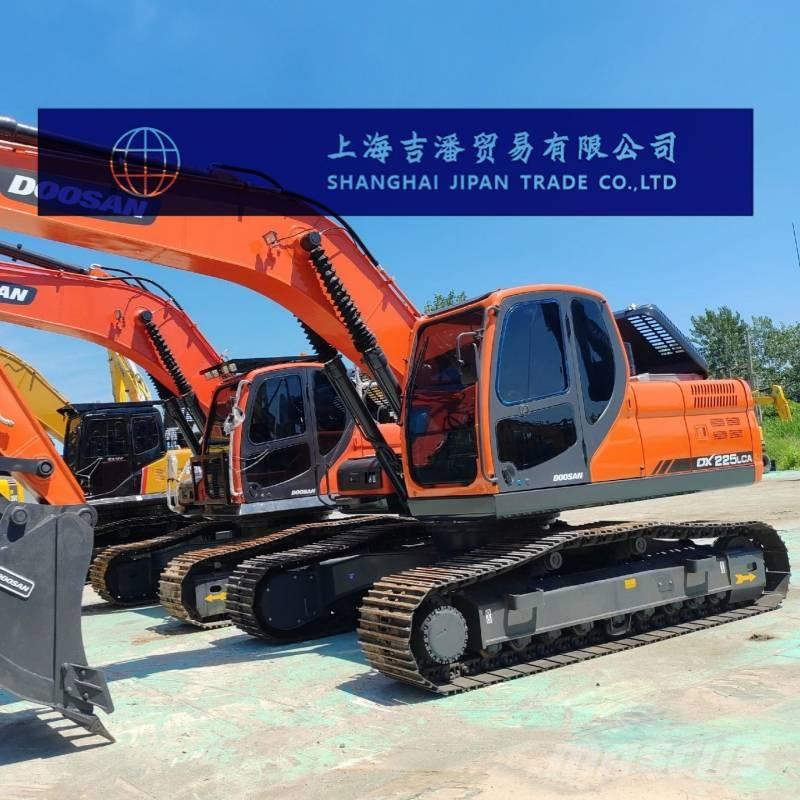 Doosan DX 225 Гусеничные экскаваторы
