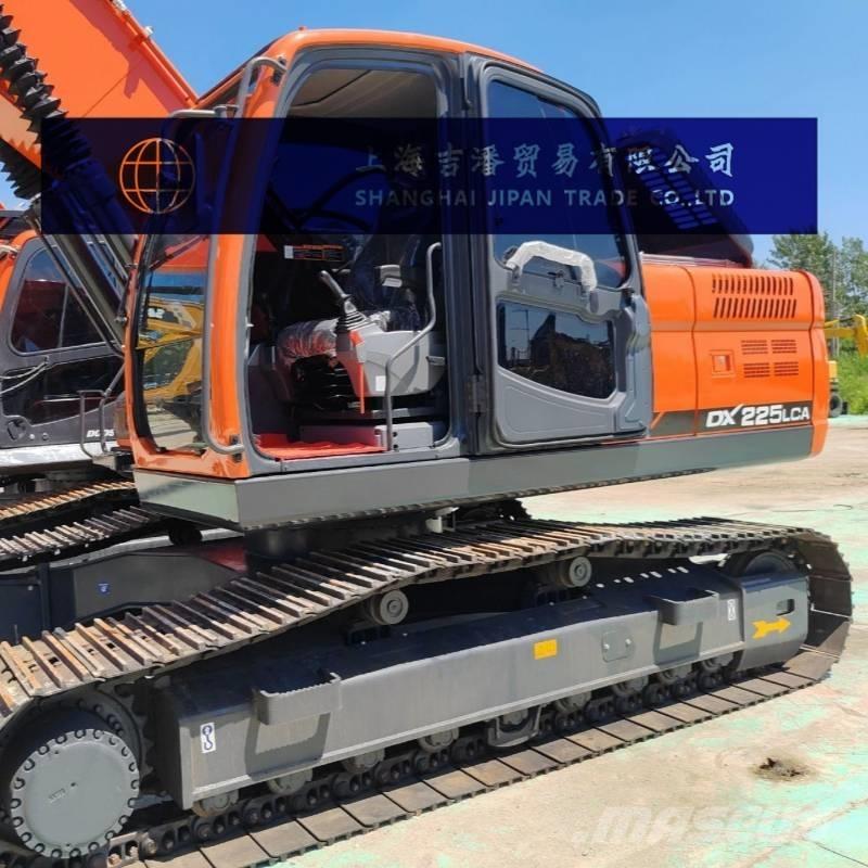Doosan DX 225 Гусеничные экскаваторы