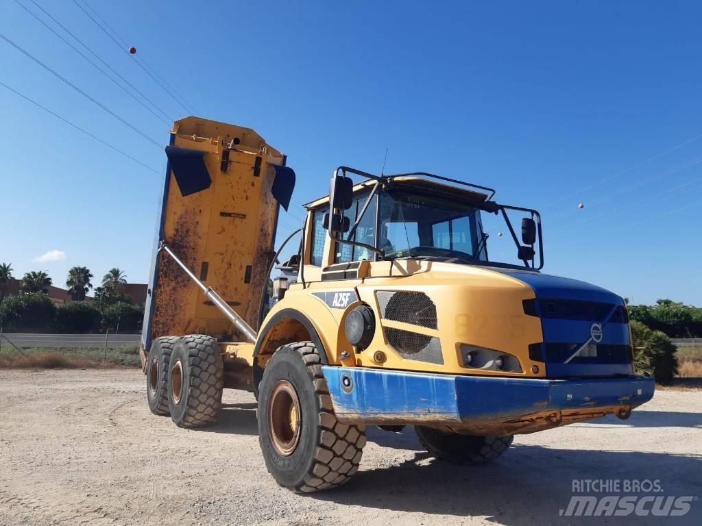 Volvo A 25 F Шарнирно-сочленённые самосвалы