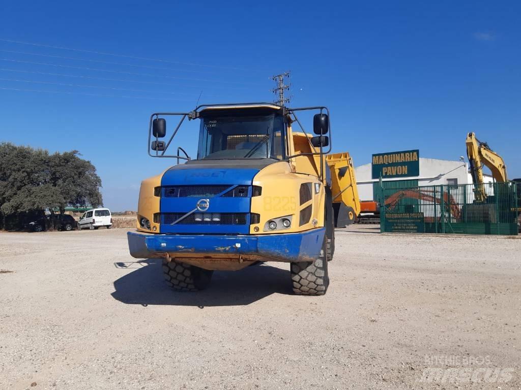 Volvo A 25 F Шарнирно-сочленённые самосвалы