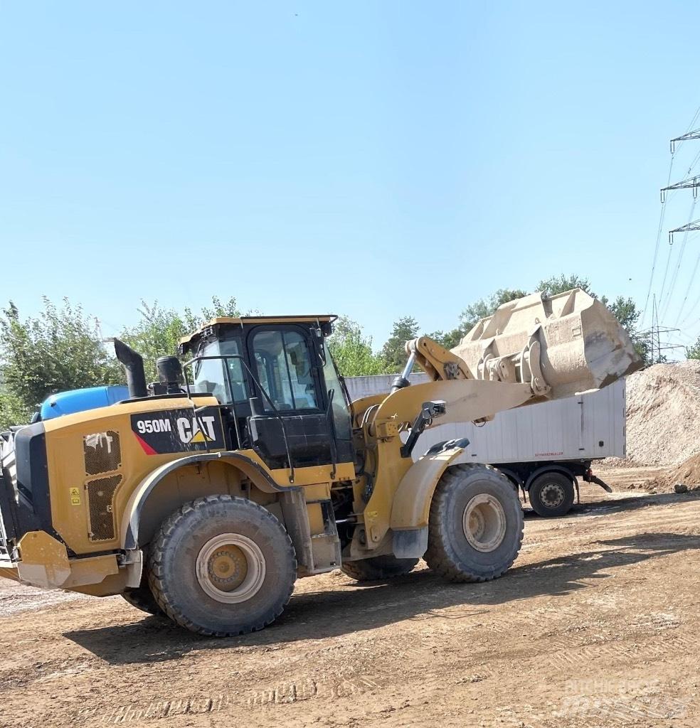 CAT 950 M Фронтальные погрузчики
