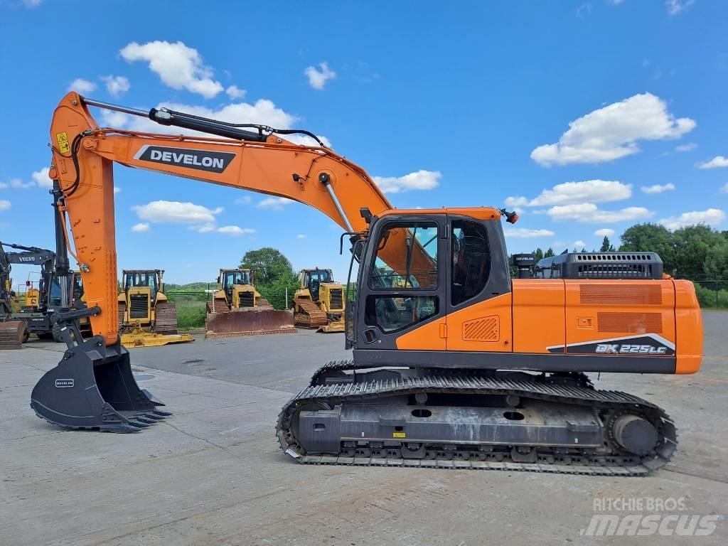 Develon DX225LC-7M Гусеничные экскаваторы