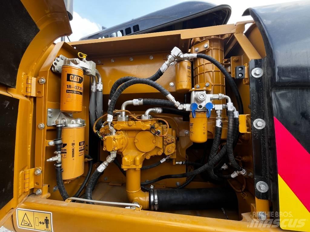 CAT 320 D2L Гусеничные экскаваторы