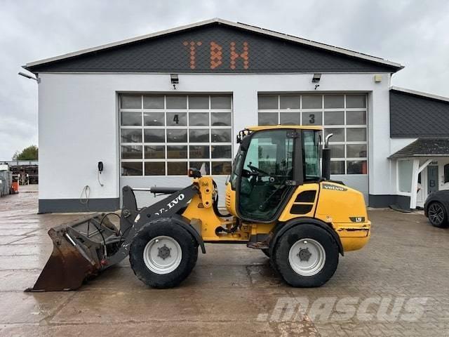 Volvo L 25 F Фронтальные погрузчики