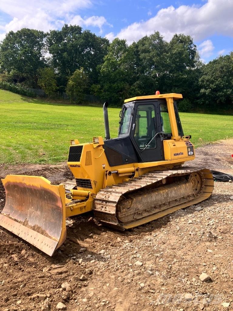 Komatsu D 41 P-6 Гусеничные бульдозеры