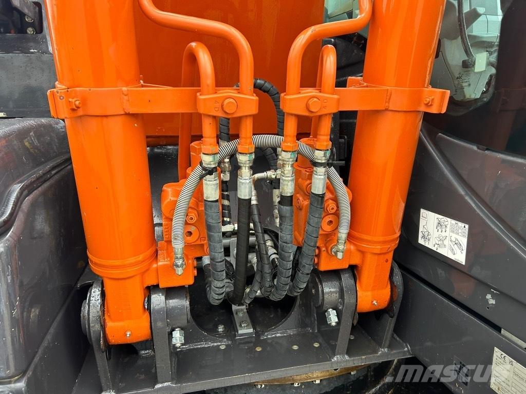 Hitachi ZX130 LCN-7 Гусеничные экскаваторы