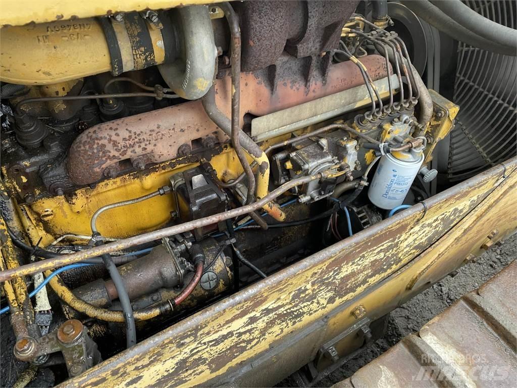 CAT D6D Гусеничные бульдозеры