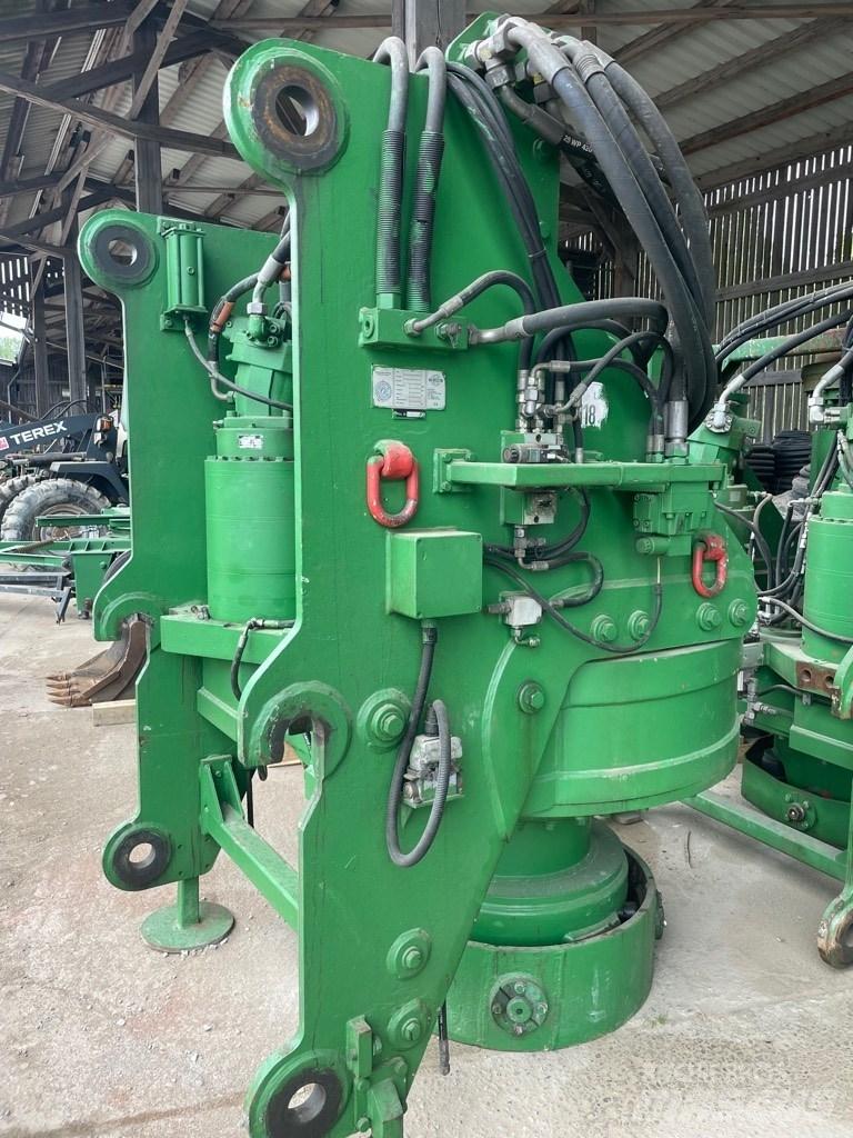Delmag RH 28 / 32 Гусеничные буровые установки