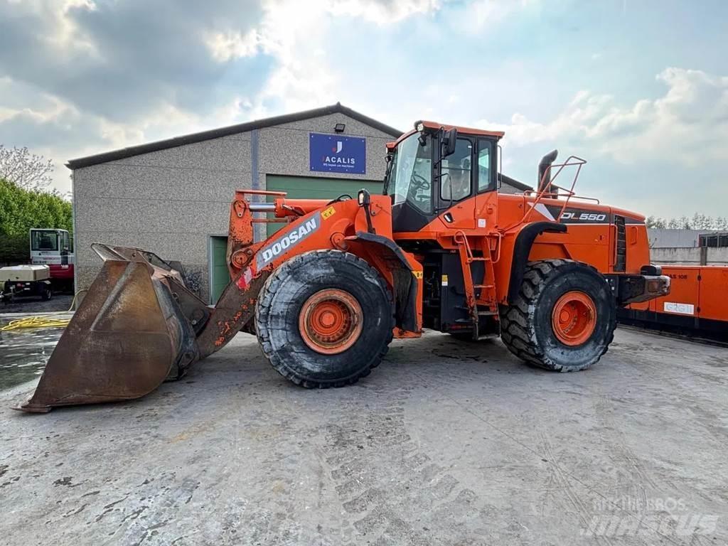 Doosan DL550 Фронтальные погрузчики