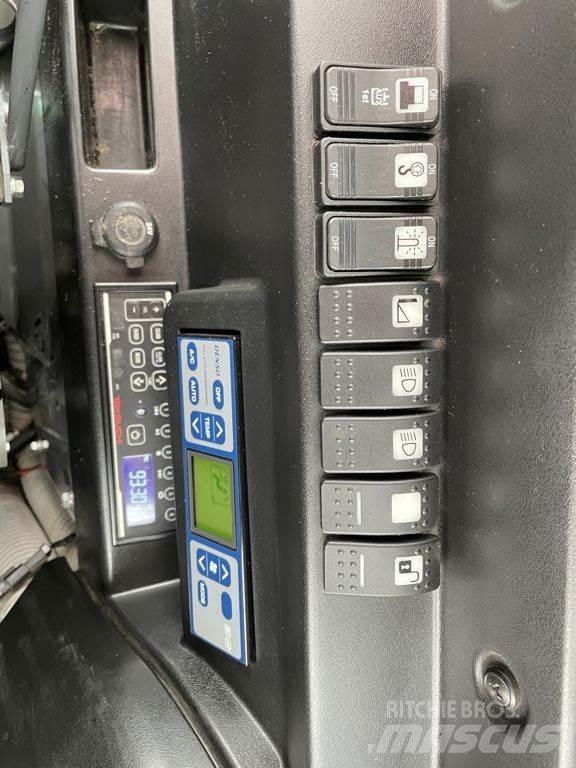 Takeuchi TB295W Колёсные экскаваторы