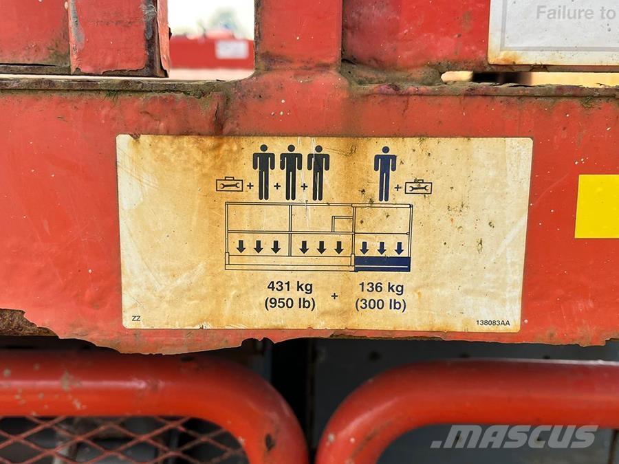 SkyJack SJ6826RT Ножничные подъемники