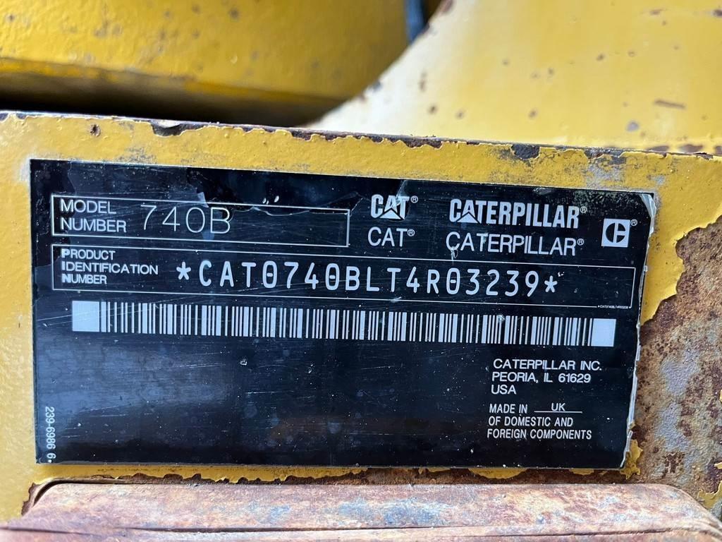 CAT 740B Шарнирно-сочленённые самосвалы