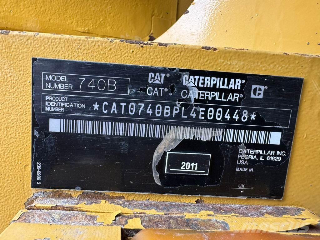 CAT 740B Шарнирно-сочленённые самосвалы